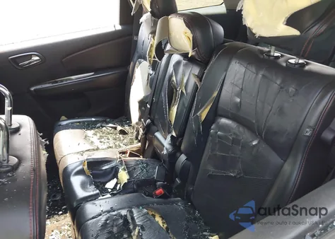 2015 Dodge Journey R/T z USA, uszkodzony, nr VIN 3C4PDCEG0FT660044